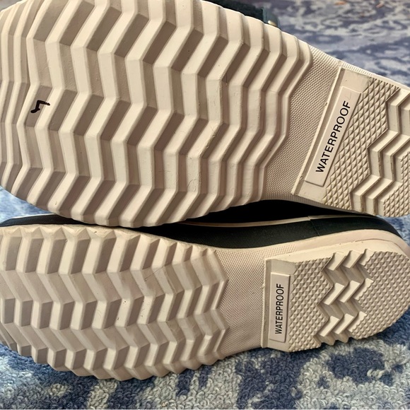 Sorel Joan of Arctic suede shearling waterproof winter boots. Black/stone sz 6.5 - Picture 7 of 12